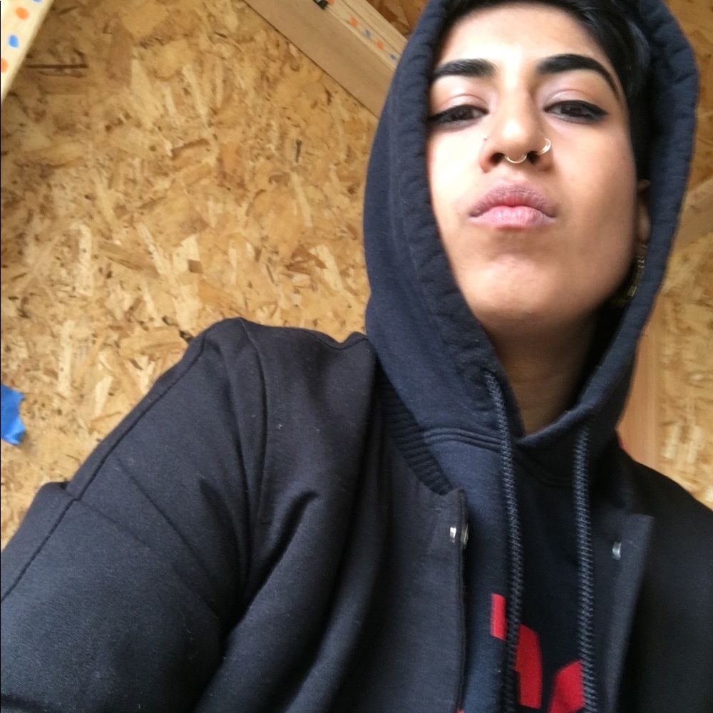 Meet your Posher, Nidhi